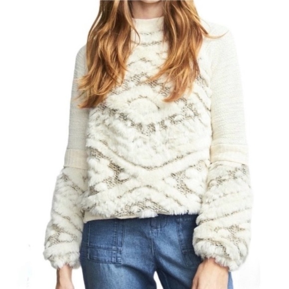 Anthropologie Sweaters - Anthropologie Amadi Faux Fur Sweatshirt Large